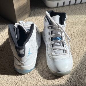 Jordan 11s